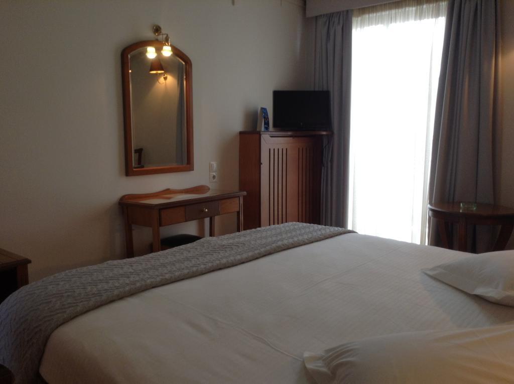 Hotel Nefeli โวโลส ภายนอก รูปภาพ