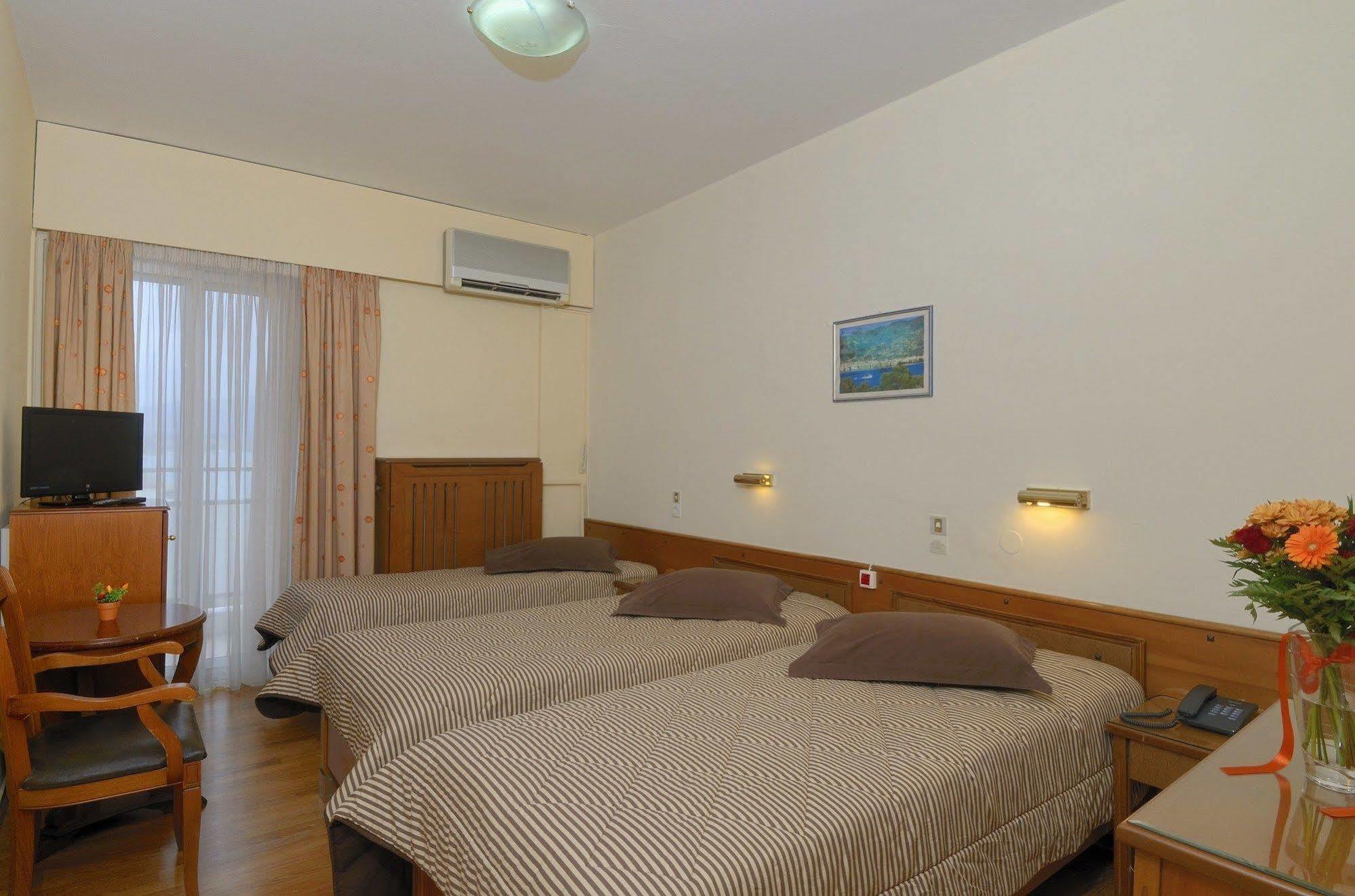 Hotel Nefeli โวโลส ภายนอก รูปภาพ